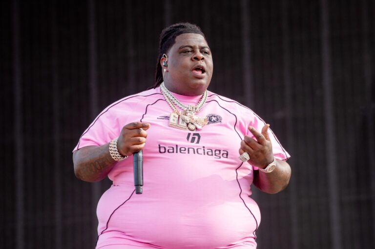 bigxthaplug holding a mic