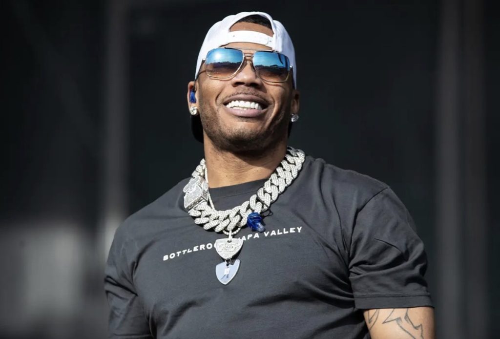 nelly at the Minnesota state fair performing