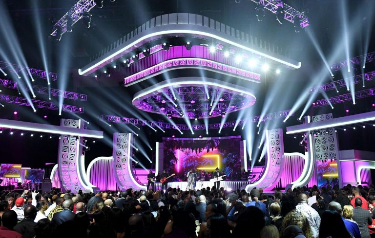 soul train music awards set