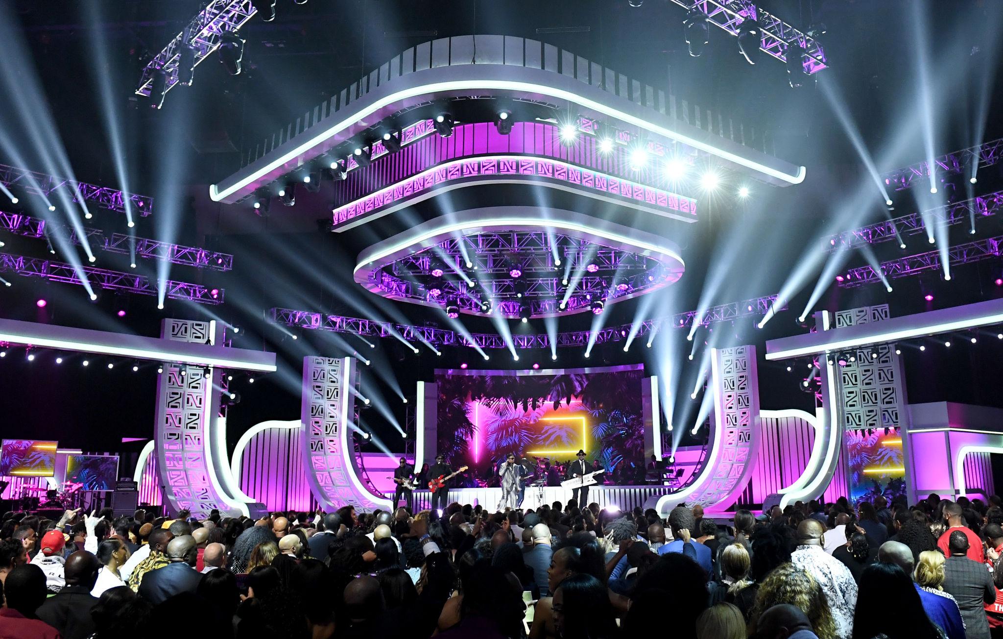 soul train music awards set